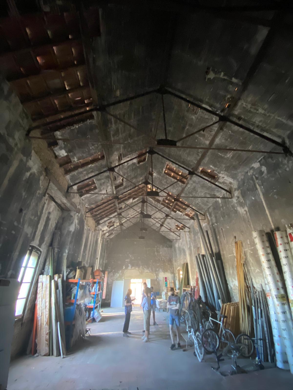 Interior of the factory nave, the future acoustic sanctuary